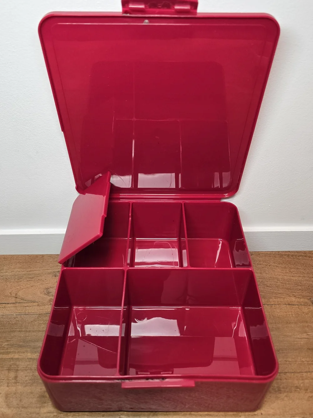 Pottery Barn Kids Spencer Bento Box, Pink Rasberry. Food Storage Lunchtime Style